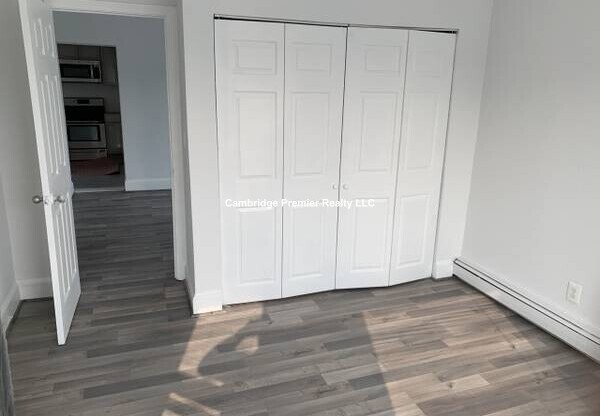 560 Main St Apt 1