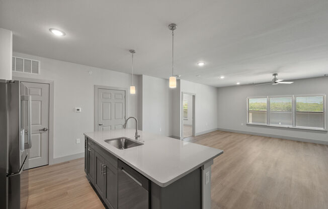 3 beds, 2 baths, 1,530 sqft, $2,500