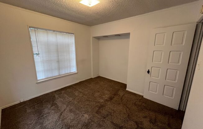 1 bed, 1 bath, $825, Unit Apt. J