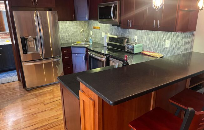 1 bed, 1 bath, 500 sqft, $2,300, Unit 30