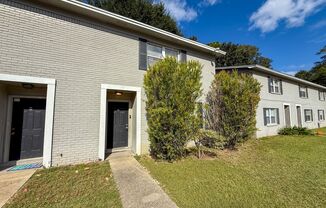 3 bedroom 1.5 bath townhouse for rent!