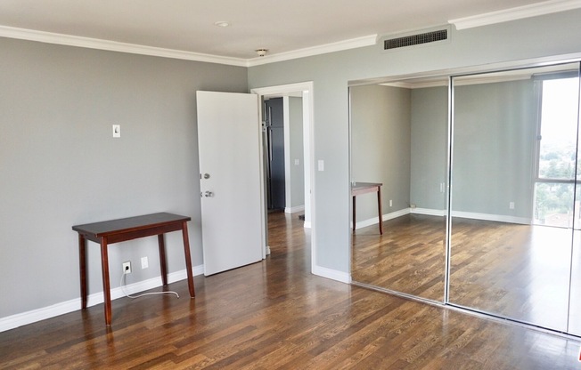 1 bed, 1 bath, 805 sqft, $3,900, Unit 1010