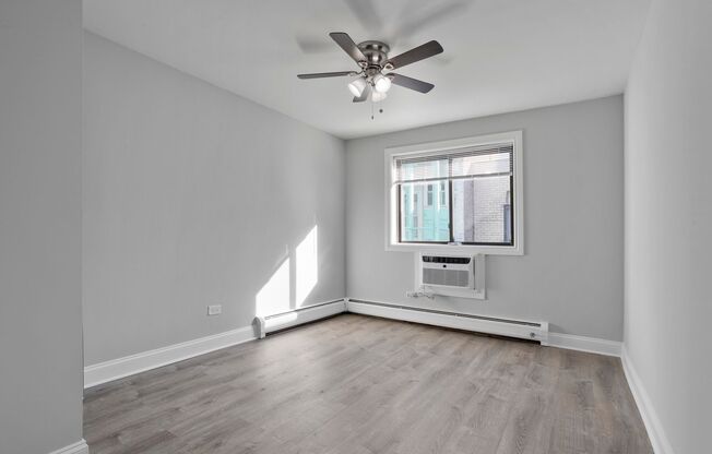 2 beds, 1 bath, 589 sqft, $2,100, Unit 439