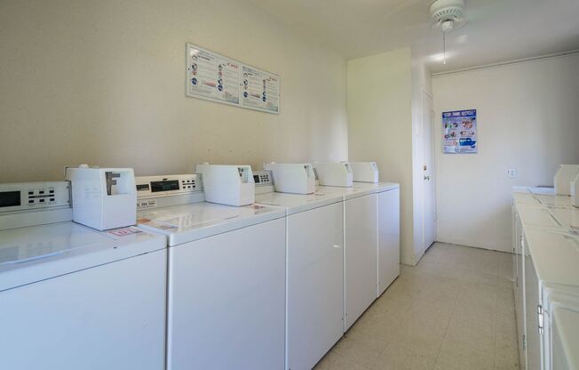 3 beds, 2 baths, $1,750, Unit 243