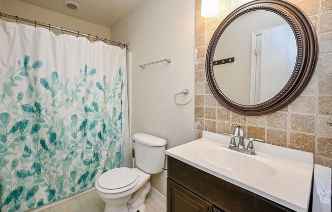 3 beds, 1.5 baths, 1,288 sqft, $1,377