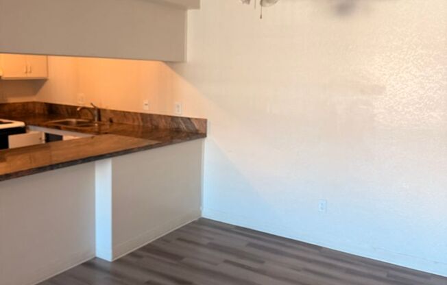 2 beds, 1 bath, 724 sqft, $1,500, Unit 3828-12