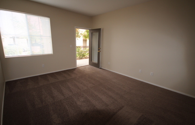3 beds, 2 baths, $1,695, Unit # 1008