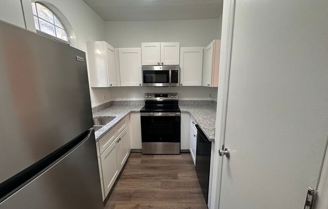 1 bed, 1 bath, $1,100, Unit Unit 105C