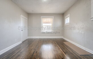 2416 E 22 ST