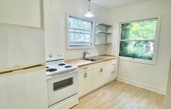 1 bed, 1 bath, $2,795