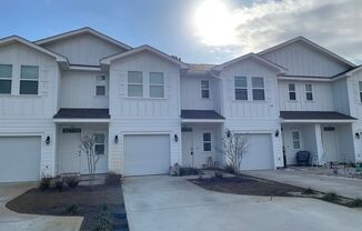 3 beds, 2.5 baths, 1,542 sqft, $1,900, Unit Hathaway Townhomes