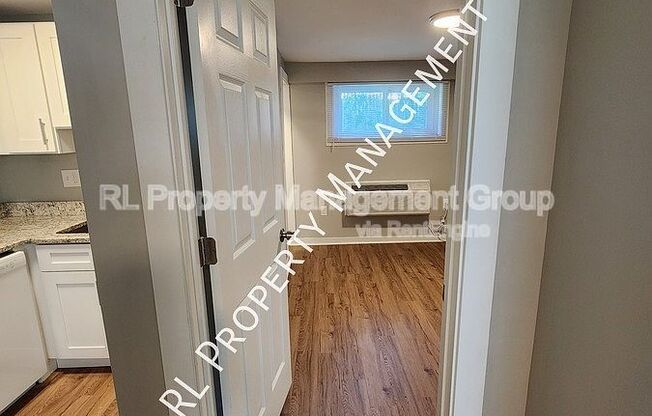 1 bed, 1 bath, 500 sqft, $825, Unit F