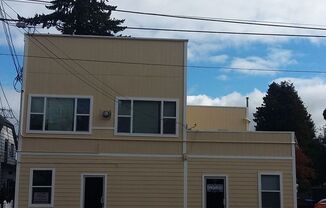 Upgraded 1 Bed 1 Bath Blocks from PSNS