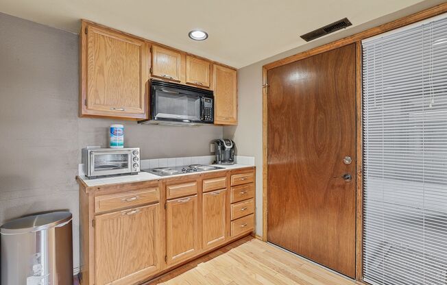 1 bed, 1 bath, $2,250, Unit UNIT 223