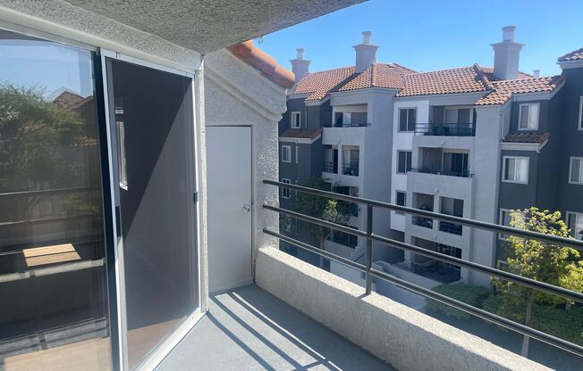 2 beds, 2 baths, 1,013 sqft, $3,510, Unit D-430