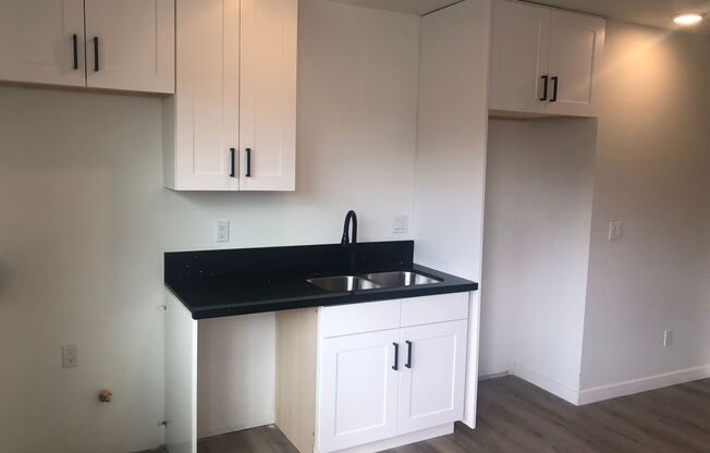 5403-5411 Hubbard
