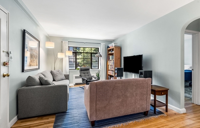 69 Strathmore Rd