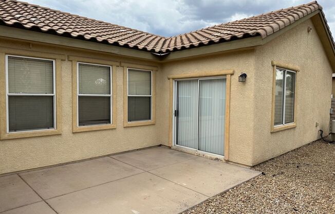 Single story town home with 3 bedrooms and 2 bath in Summerlin