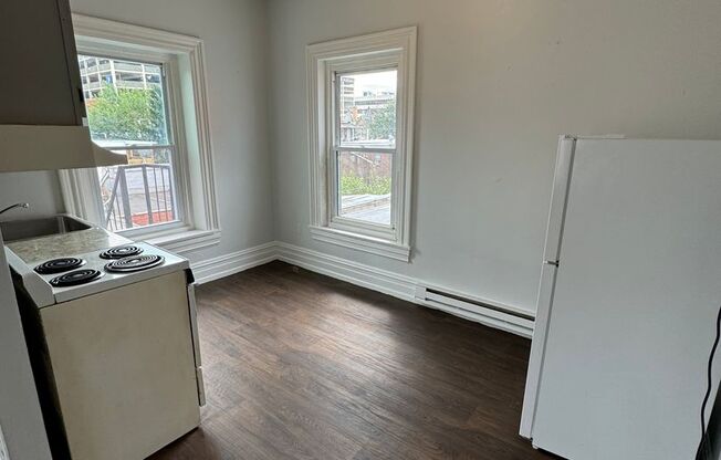 1 bed, 1 bath, $995