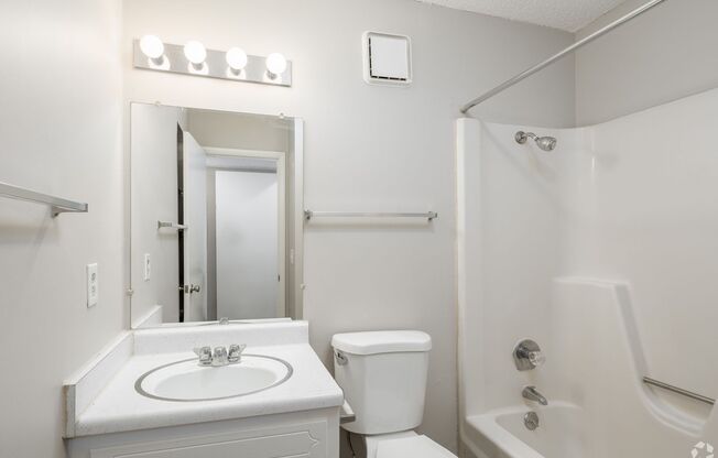 1 bed, 1 bath, 650 sqft, $1,045