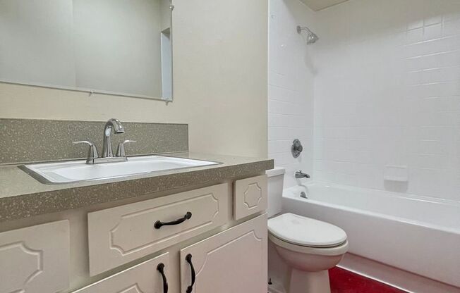 2 beds, 1 bath, $1,475, Unit 1434