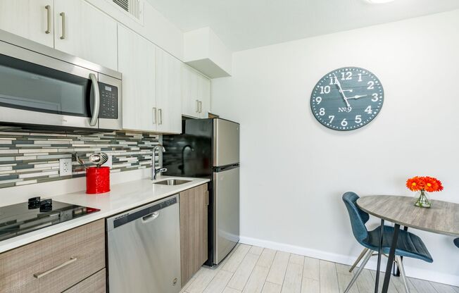 2 beds, 2 baths, 933 sqft, $1,685, Unit C-133