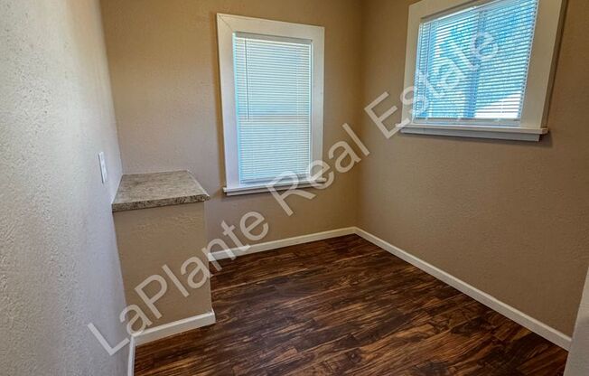 3 beds, 1 bath, $1,200