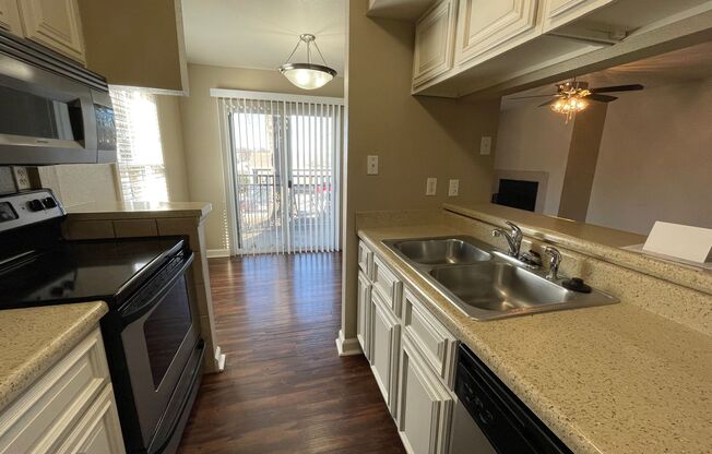 2 beds, 2 baths, 917 sqft, $1,495, Unit #306