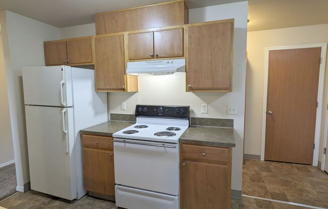 3 beds, 2 baths, 1,180 sqft, $1,625, Unit C103