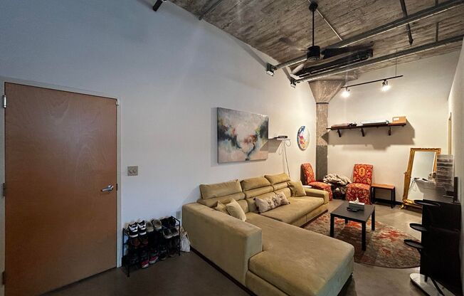 2 beds, 2 baths, 1,158 sqft, $1,550, Unit 409