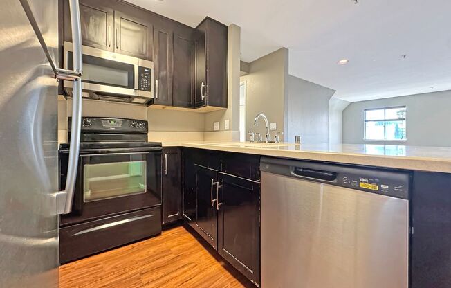 Beautiful 2B/2BA Condo in UTC!