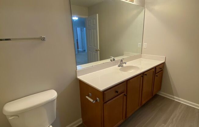 2 beds, 2 baths, 1,131 sqft, $1,425, Unit 2772-6