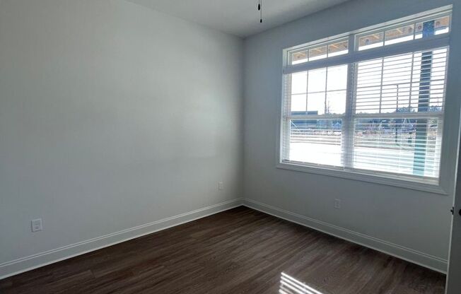 1 bed, 1 bath, 859 sqft, $1,600, Unit A103