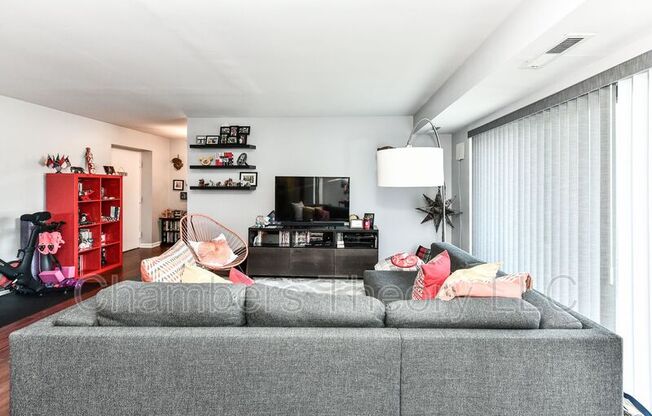 6147 Leesburg Pike
