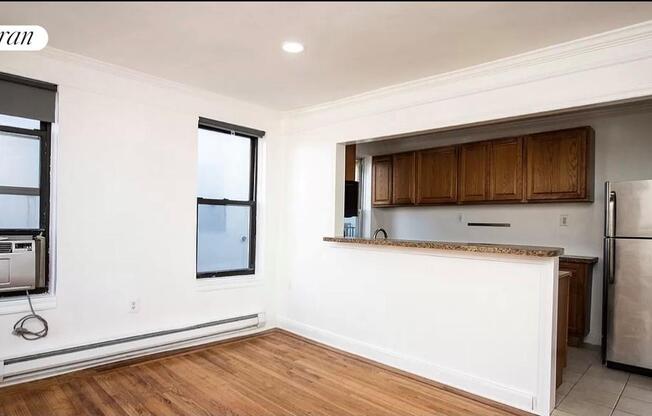 884 BEDFORD AVE