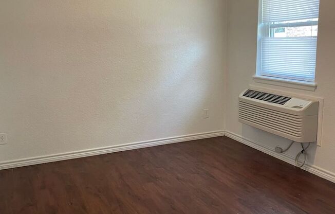 2 beds, 1 bath, 660 sqft, $750, Unit 1623D