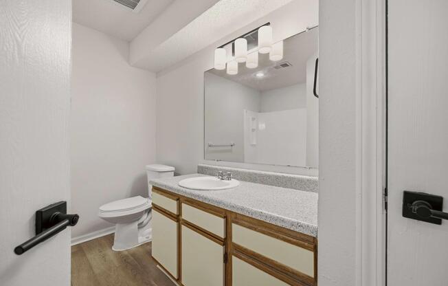 2 beds, 1 bath, 970 sqft, $1,265