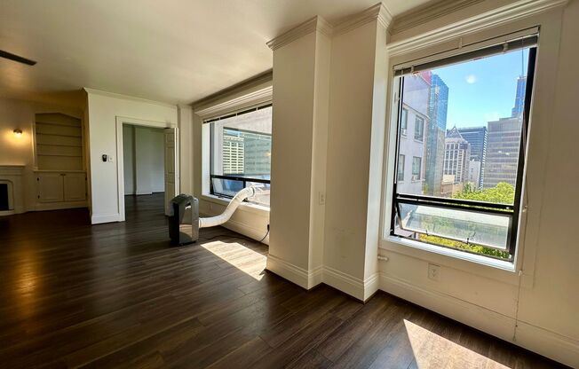 1 bed, 2 baths, 1,298 sqft, $2,450, Unit 0918