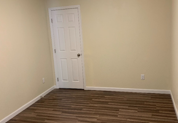106 BROOKHOLLOW CT