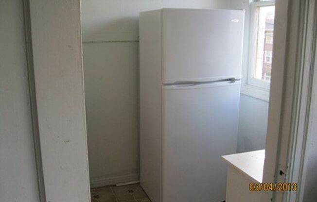 Studio, 1 bath, $900, Unit 103