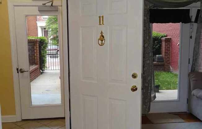 215 N 19 ST