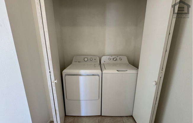 2 beds, 2 baths, $1,099, Unit UNIT 2034