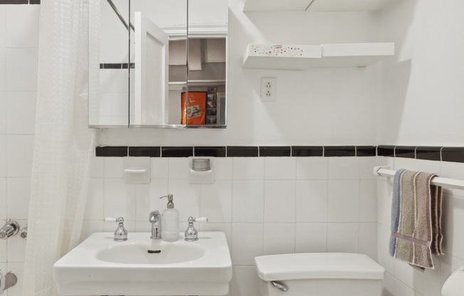 Studio, 1 bath, $2,725, Unit 8A