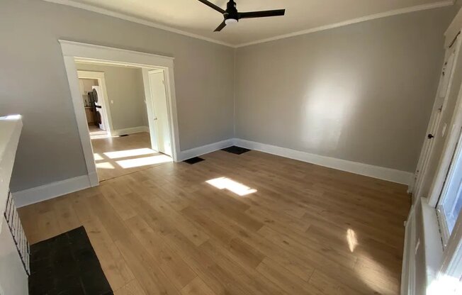 1127 METROPLTN PKWY SW
