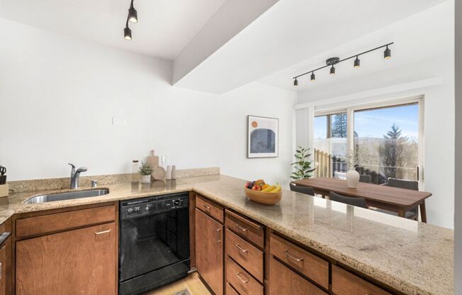 Olympic View Apartments - West Seattle