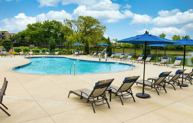 Relaxing Swimming Pool With Sundeck at Foxboro Apartments, Wheeling, Illinois