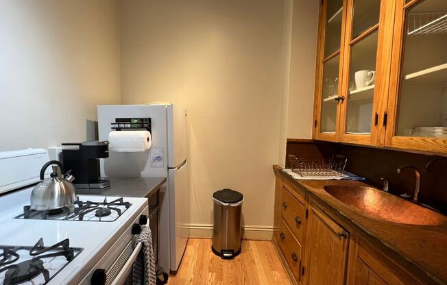 Studio, 1 bath, 500 sqft, $1,350, Unit E7 (Furnished)