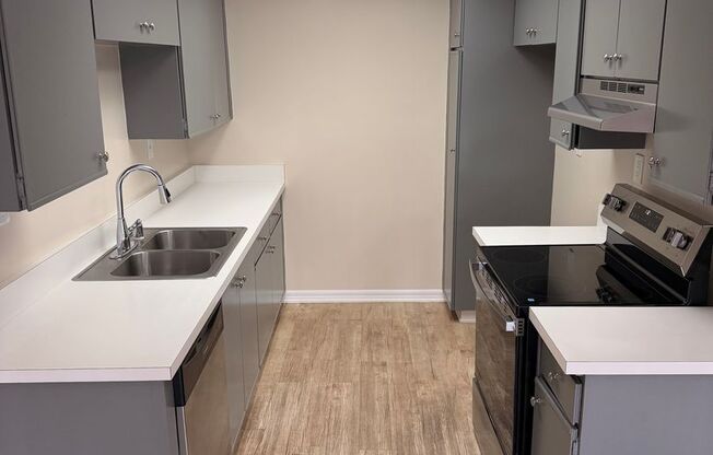 1 bed, 1 bath, 800 sqft, $2,450, Unit 4F