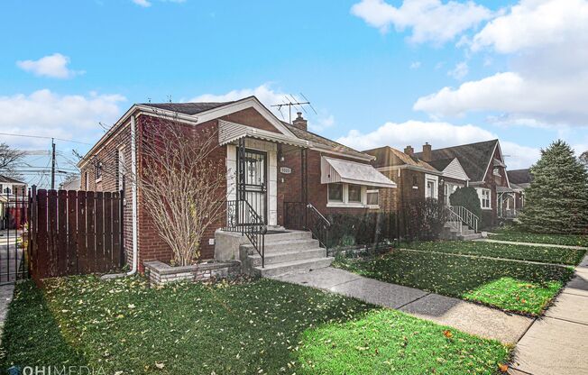 3 Bed 2 Bath is West Elsdon neighborhood of Chicago