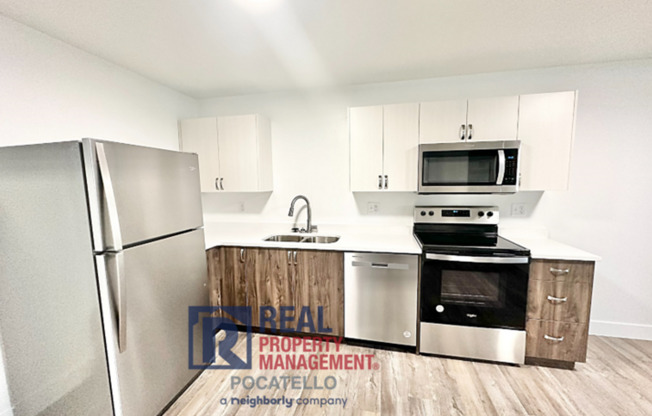 3 beds, 1 bath, 1,000 sqft, $1,025, Unit #1